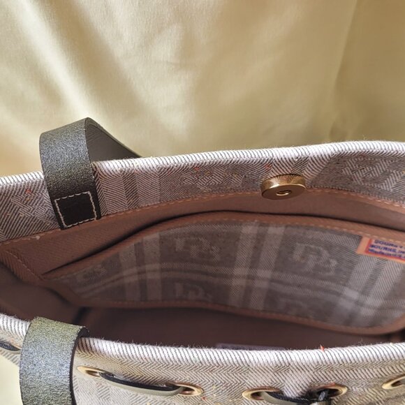 Purse - Picture 3 of 8